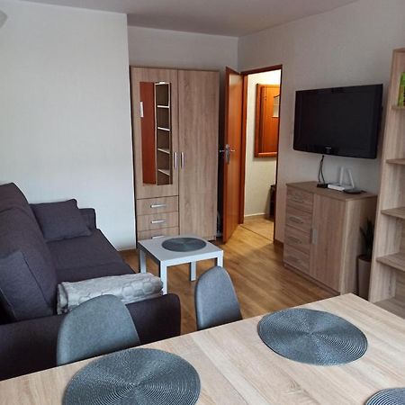 Apartamenty Jola ชกลาร์สกา ปอเรมบา ภายนอก รูปภาพ